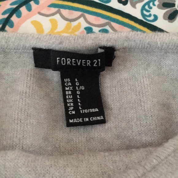 Off the shoulder sweater - Picture 2 of 5